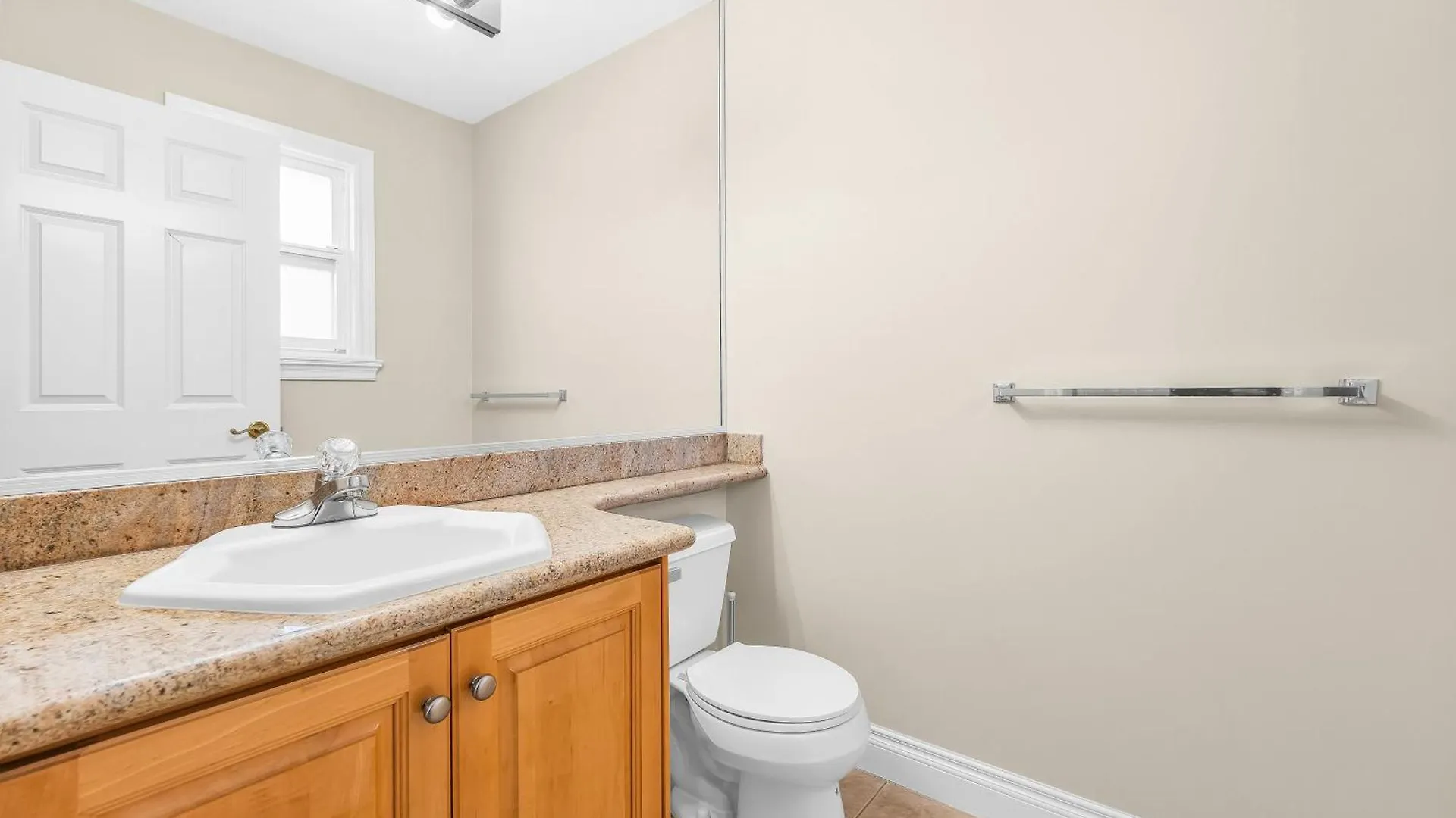 Modern Comfort Getaway In A Quiet Neighborhood Near Downtown Vancouver Quarto em Acomodações Particulares